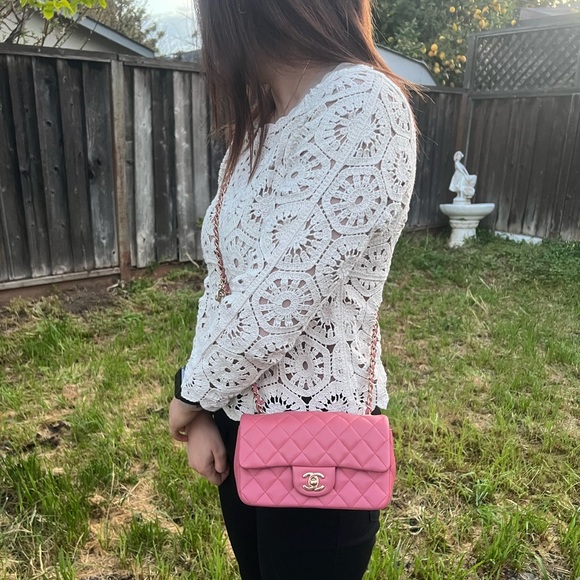 🌸🌸Chanel Valentines Charms mini rectangular Flap Bag - Picture 6 of 15